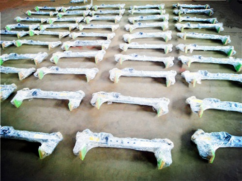 石材夾具生產,工廠一角待出口夾具