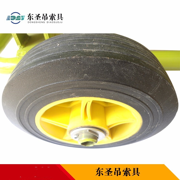 地式正反轉自動卸料小型攪拌機加寬行走輪胎局部細節圖展示--河北東圣吊索具制造有限公司--小型攪拌機|石材夾具|液壓堆高車|手動叉車 地式正反轉自動卸料小型攪拌機加寬行走輪胎局部細節圖展示--河北東圣吊索具制造有限公司--小型攪拌機|石材夾具|液壓堆高車|手動叉車