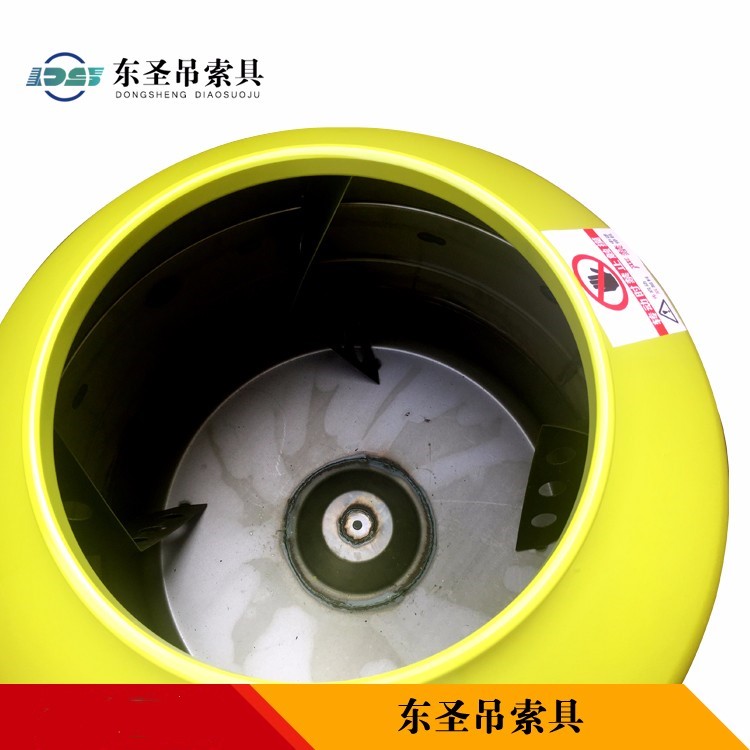 220v小型砂漿攪拌車出料口以及滾筒內(nèi)部特寫--河北東圣吊索具制造有限公司--小型攪拌機(jī)|石材夾具|液壓堆高車|手動(dòng)叉車 220v小型砂漿攪拌車出料口以及滾筒內(nèi)部特寫--河北東圣吊索具制造有限公司--小型攪拌機(jī)|石材夾具|液壓堆高車|手動(dòng)叉車