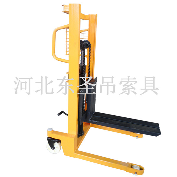 手動液壓堆高車維修主要部位細節展示--河北東圣吊索具制造有限公司--小型攪拌機|石材夾具|液壓堆高車|手動叉車 手動液壓堆高車維修主要部位細節展示--河北東圣吊索具制造有限公司--小型攪拌機|石材夾具|液壓堆高車|手動叉車