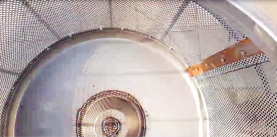 小型攪拌機種子清篩采用220v漏網攪拌機攪拌滾筒內部細節圖展示--河北東圣吊索具制造有限公司--小型攪拌機|石材夾具|液壓堆高車|手動叉車