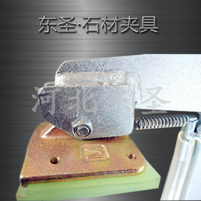 花崗石夾具吊裝路沿石施工現(xiàn)場(chǎng)圖片展示--河北東圣吊索具制造有限公司 花崗石夾具吊裝路沿石施工現(xiàn)場(chǎng)圖片展示--河北東圣吊索具制造有限公司