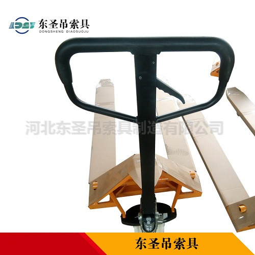 手動地牛叉車使用--河北東圣吊索具制造有限公司--小型攪拌機|手動叉車|液壓堆高車|手動叉車 手動地牛叉車使用--河北東圣吊索具制造有限公司--小型攪拌機|手動叉車|液壓堆高車|手動叉車