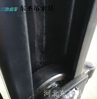 1噸液壓堆高車(chē)加厚鋼材 --河北東圣吊索具制造有限公司 1噸液壓堆高車(chē)加厚鋼材 --河北東圣吊索具制造有限公司