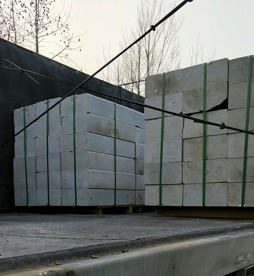 3噸液壓堆高車裝車現場--河北東圣吊索具制造有限公司--液壓堆高車|手動叉車|小型攪拌機|石材夾具 3噸液壓堆高車裝車現場--河北東圣吊索具制造有限公司--液壓堆高車|手動叉車|小型攪拌機|石材夾具