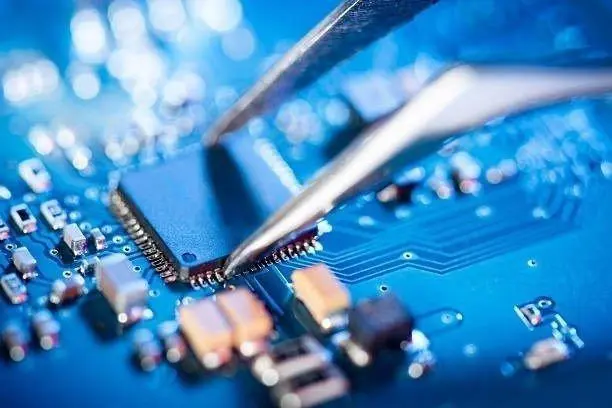 市場預估Q4內(nèi)存DRAM降價15％左右，DDR5價格更接近DDR4
